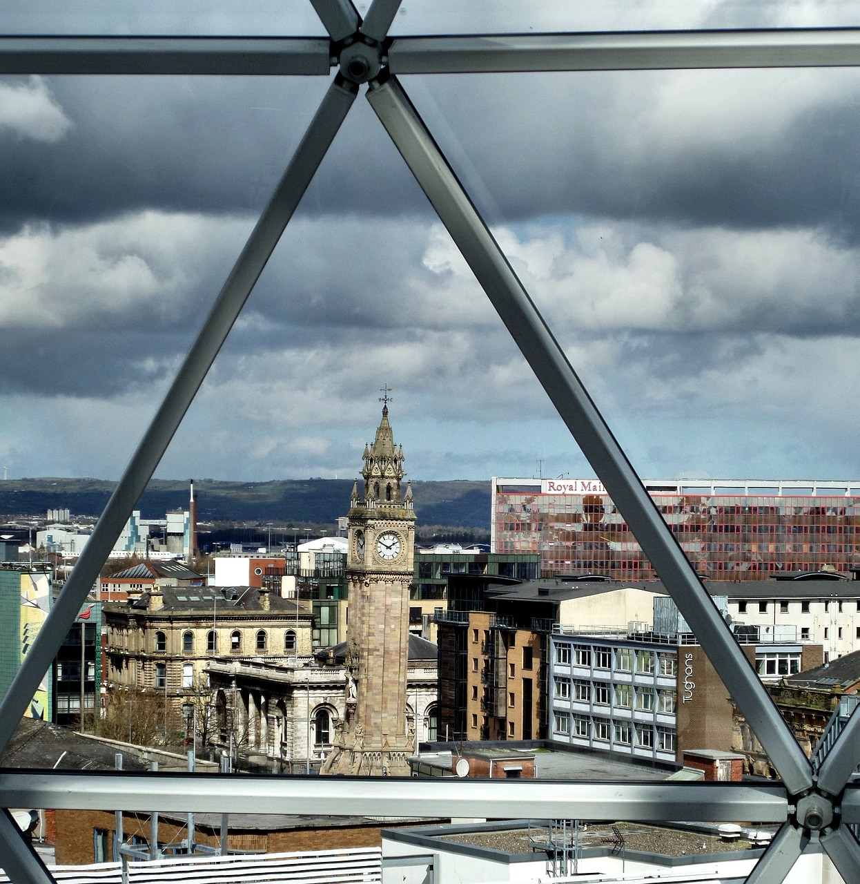 48 Hours in Belfast: Craic, Castles, and Catching Yourself On!